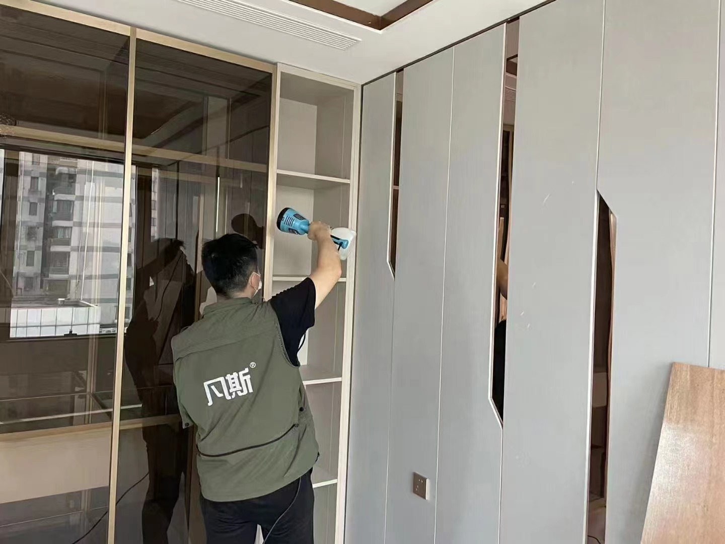 實木復(fù)合地板有甲醛嘛？值不值得購買