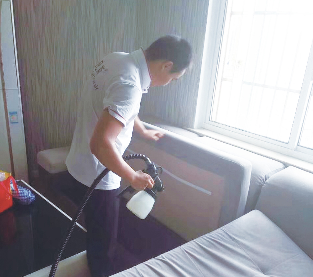 拒絕忍受車內(nèi)甲醛異味，遠(yuǎn)離甲醛危害